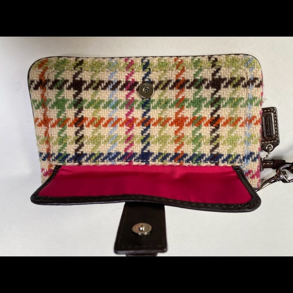 Coach Clutch - Picture 5 of 6